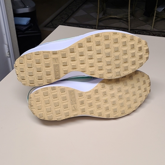 Nike Waffle Debut running sneakers size 11 - Picture 8 of 8